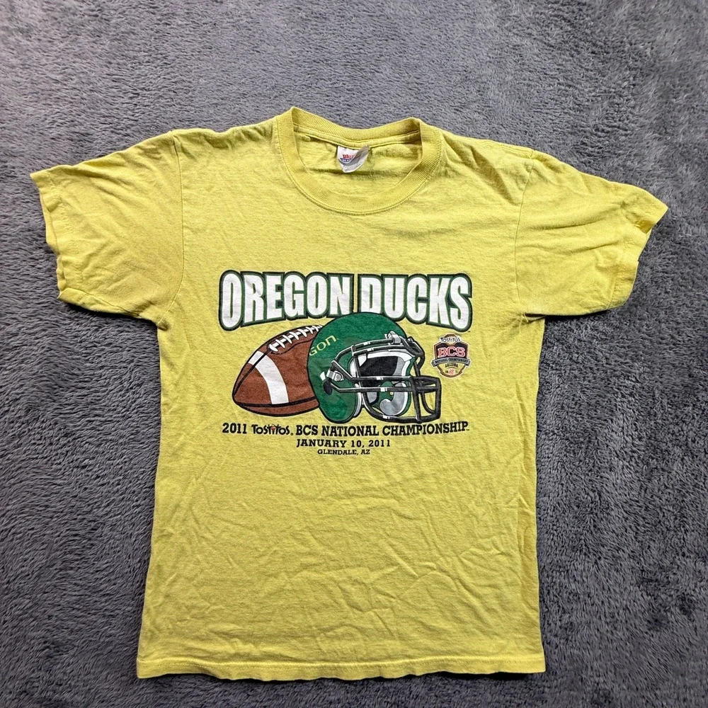 Hanes Oregon Ducks T Shirt Mens Small Yellow Good 2011 BCS National Championship